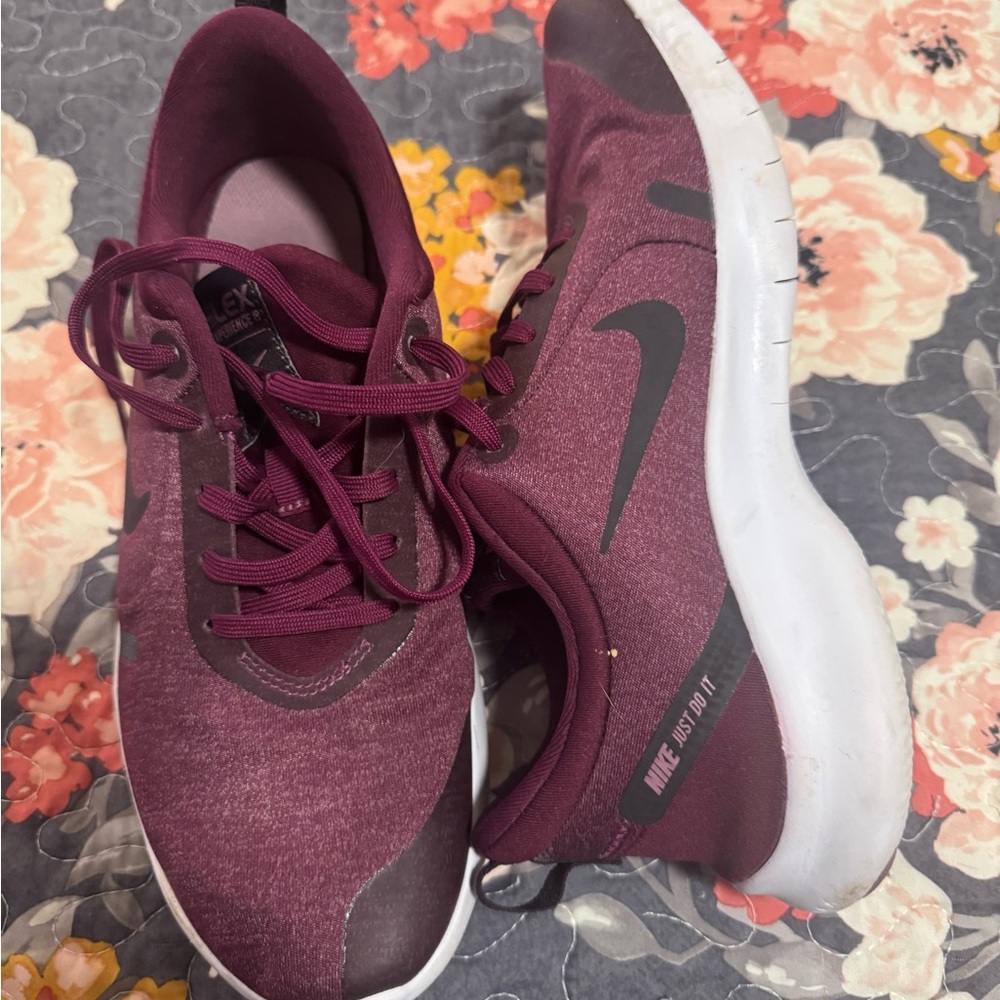 Nike Red and White Athletic Shoes Sleek Design